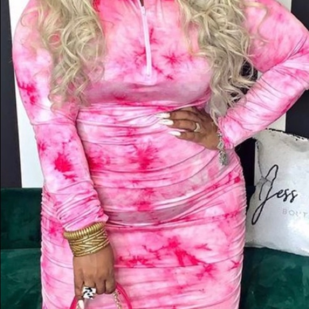 Ombré pink midi-dress, never worn, price is negotiable,